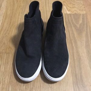 Kenneth Cole Black Suede Slip on Sneaker
